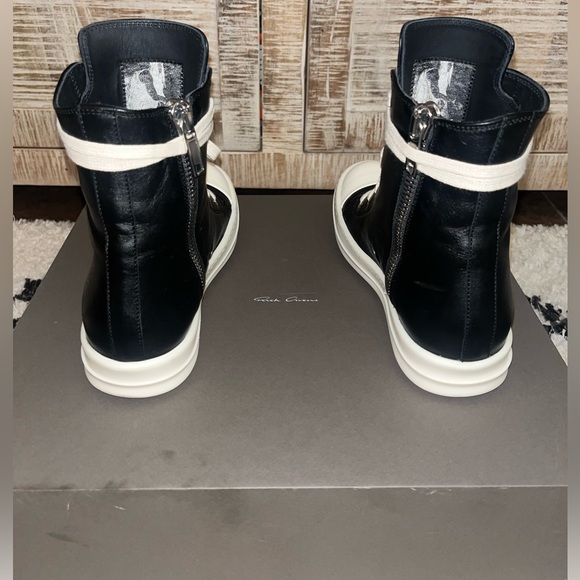 Rick Owens high-top lace up sneakers - Picture 6 of 10